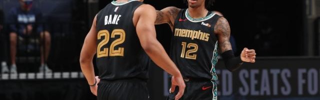 开云APP-莫兰特一战创队史多项纪录 比尔：他有特殊的天赋