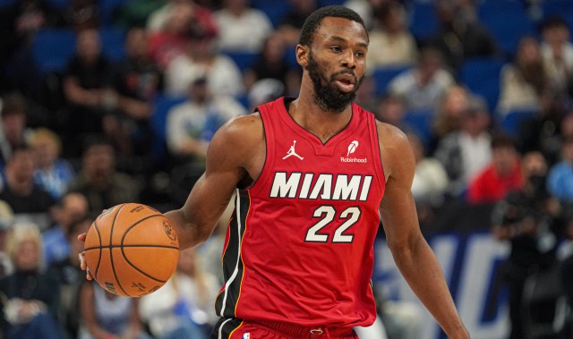 开云下载-鲍威尔：维金斯进攻端彻底放开了 我们需要他更有侵略性主动出击