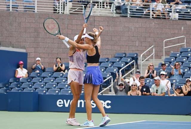 1725500469507083196.jpg (体育)(1)网球——美网:张帅_穆拉德诺维奇晋级女双八强XxjpseC007277_20240902_PEPFN0A001.jpg